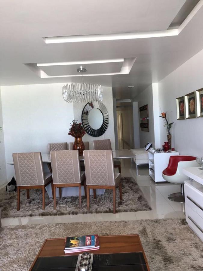Frente A Praca Aguas Apartamento *